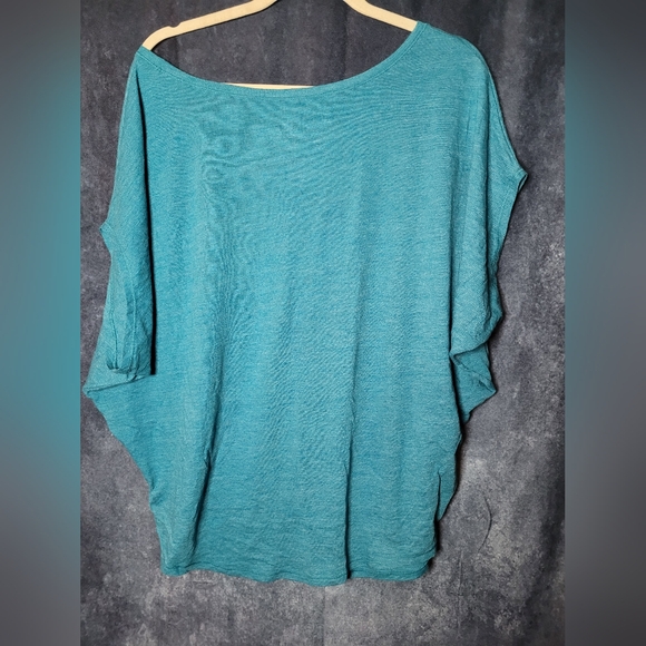 Disney Teal Elsa Graphic Top - Picture 6 of 7